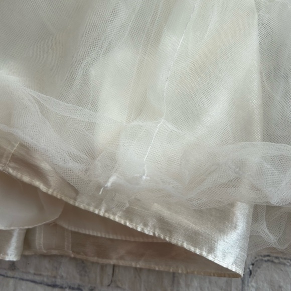 DAVID’S BRIDAL IVORY SATIN FORMAL SLEEVELESS BABY GIRLS DRESS SIZE 18 MONTHS - Picture 7 of 7